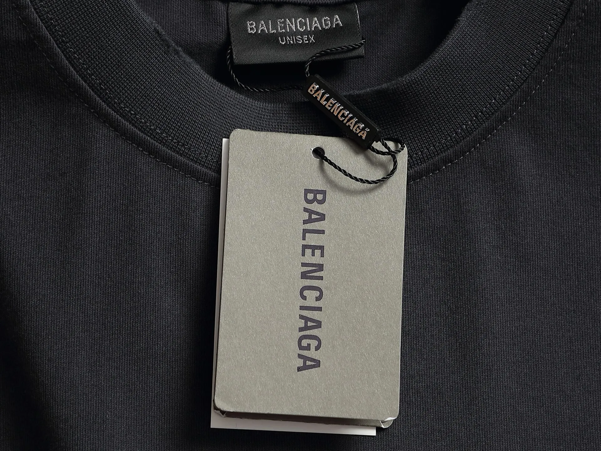 BALENCIAGA 2026 Logo ， Retro Same Style T 320 Versatile : Black Gray Khaki Size：XS S M L